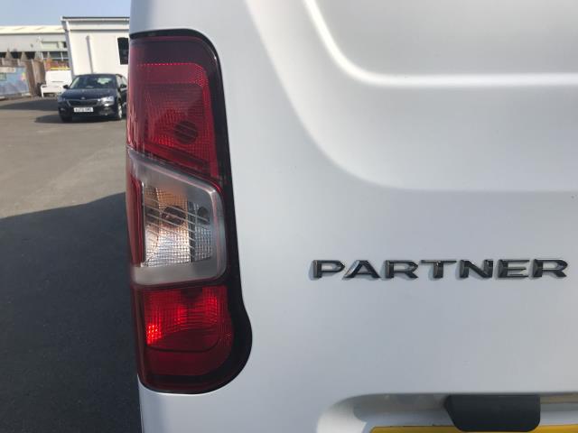 2020 Peugeot Partner 850 1.5 Bluehdi 100 Professional Crew Van (NV70FHY) Image 19