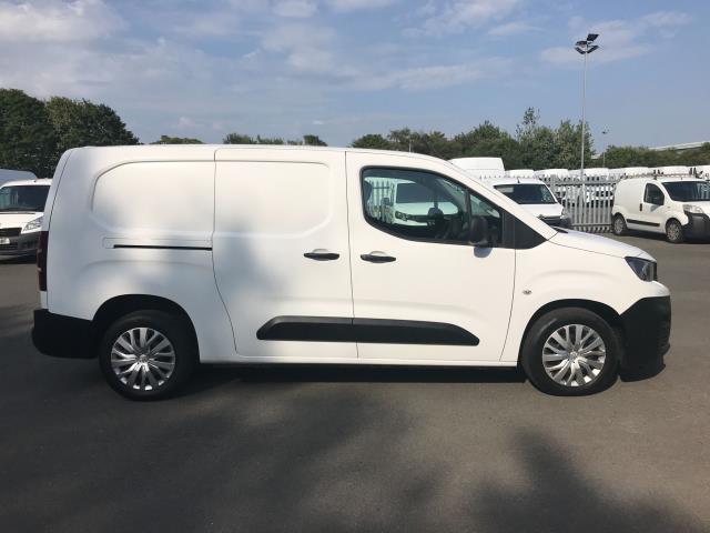 2020 Peugeot Partner 850 1.5 Bluehdi 100 Professional Crew Van (NV70FHY) Image 12