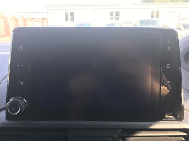 2020 Peugeot Partner 850 1.5 Bluehdi 100 Professional Crew Van (NV70FHY) Image 27