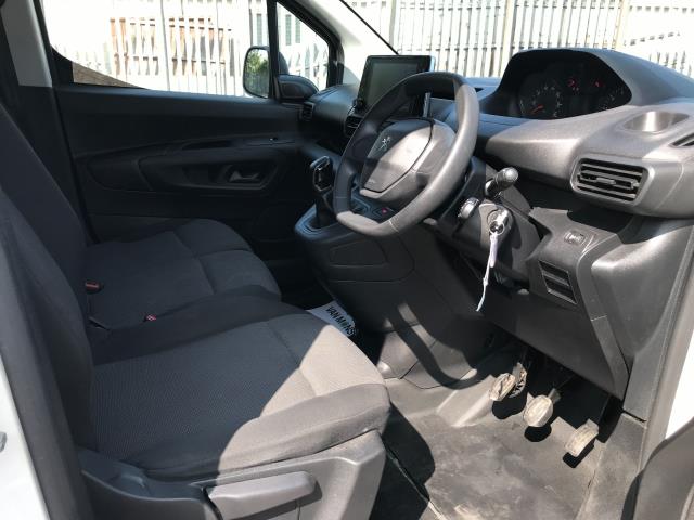 2020 Peugeot Partner L2 950 1.5BLUE HDI 100PS PROFESSIONAL EURO 6 (NV70FKG) Image 21
