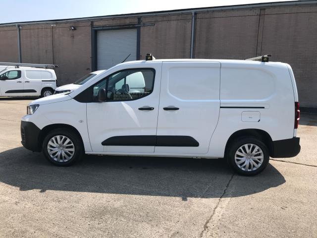 2020 Peugeot Partner L2 950 1.5BLUE HDI 100PS PROFESSIONAL EURO 6 (NV70FKG) Image 9
