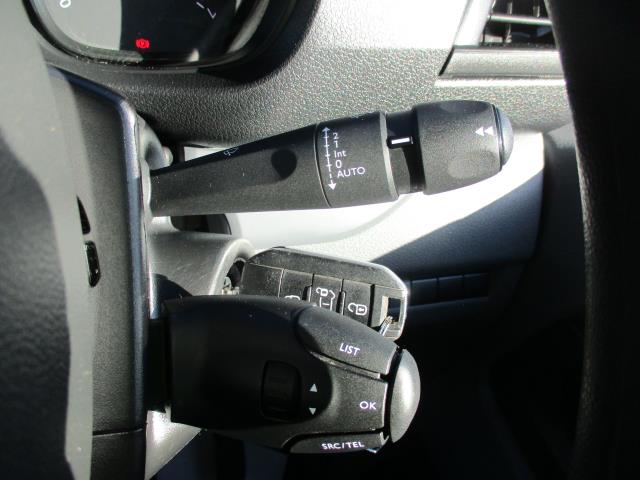 2020 Peugeot Expert 1400 2.0 Bluehdi 120 Professional Van (NV70GLF) Image 18