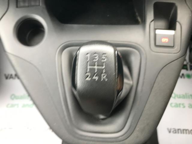 2020 Peugeot Partner 1000 1.5 Bluehdi 100 Professional Van (NV70HDC) Image 24