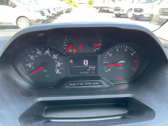 2021 Peugeot Partner 1000 1.5 Bluehdi 100 Professional Van (NV70HDZ) Image 18