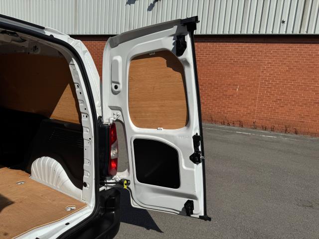 2020 Peugeot Partner 1000 1.5 Bluehdi 100 Professional Van (NV70HFC) Image 50