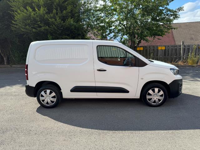 2020 Peugeot Partner 1000 1.5 Bluehdi 100 Professional Van (NV70HFC) Image 10