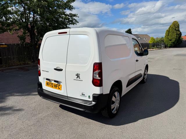2020 Peugeot Partner 1000 1.5 Bluehdi 100 Professional Van (NV70HFC) Image 9