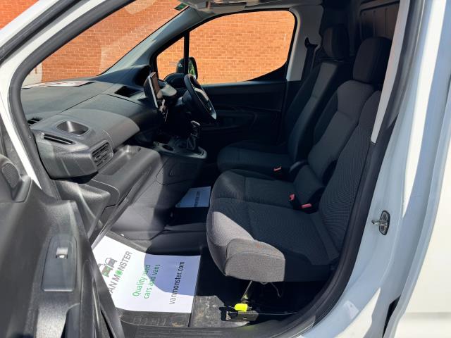 2020 Peugeot Partner 1000 1.5 Bluehdi 100 Professional Van (NV70HFC) Image 30