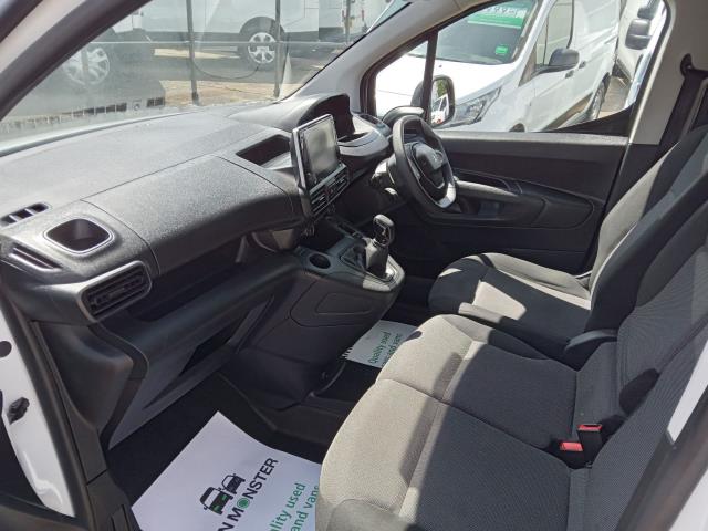 2020 Peugeot Partner 1000 1.5 Bluehdi 100 Professional Van (NV70HFM) Image 15