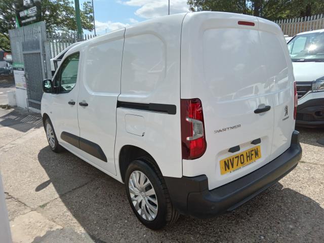 2020 Peugeot Partner 1000 1.5 Bluehdi 100 Professional Van (NV70HFM) Image 10