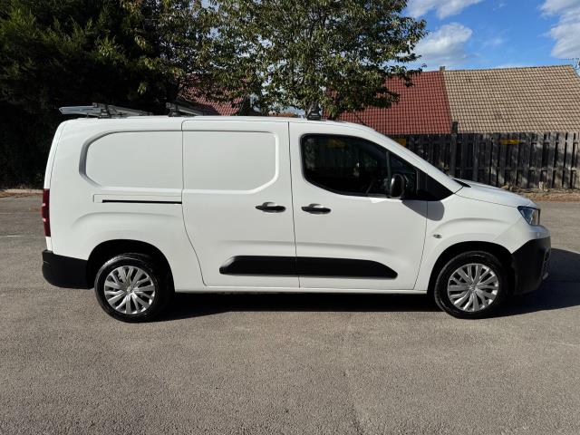 2020 Peugeot Partner 950 1.5 Bluehdi 100 Professional LONG Van (NV70JLU) Image 10