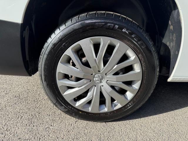 2020 Peugeot Partner 950 1.5 Bluehdi 100 Professional LONG Van (NV70JLU) Image 60