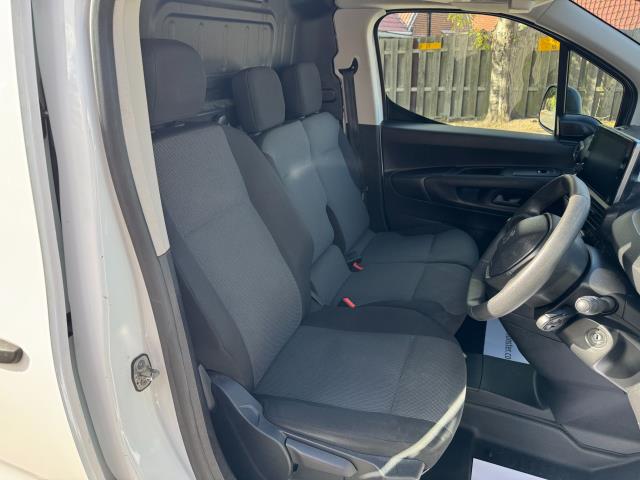 2020 Peugeot Partner 950 1.5 Bluehdi 100 Professional LONG Van (NV70JLU) Image 15