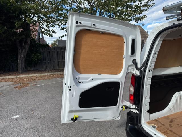 2020 Peugeot Partner 950 1.5 Bluehdi 100 Professional LONG Van (NV70JLU) Image 54