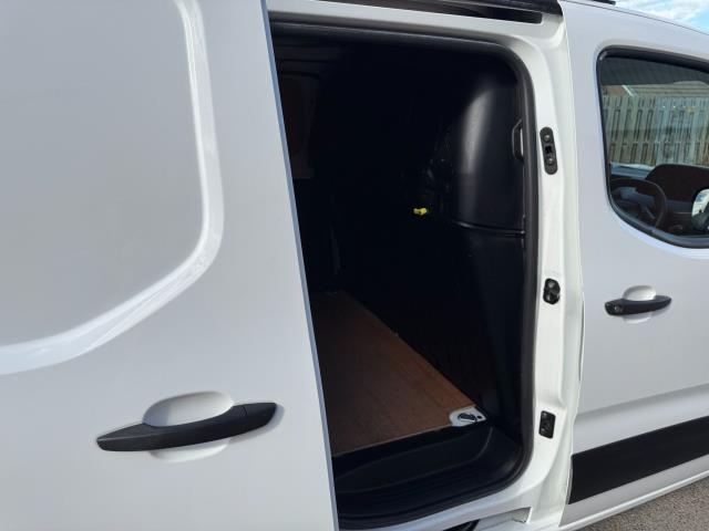 2020 Peugeot Partner 950 1.5 Bluehdi 100 Professional LONG Van (NV70JLU) Image 42