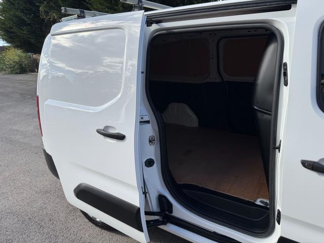 2020 Peugeot Partner 950 1.5 Bluehdi 100 Professional LONG Van (NV70JLU) Image 43