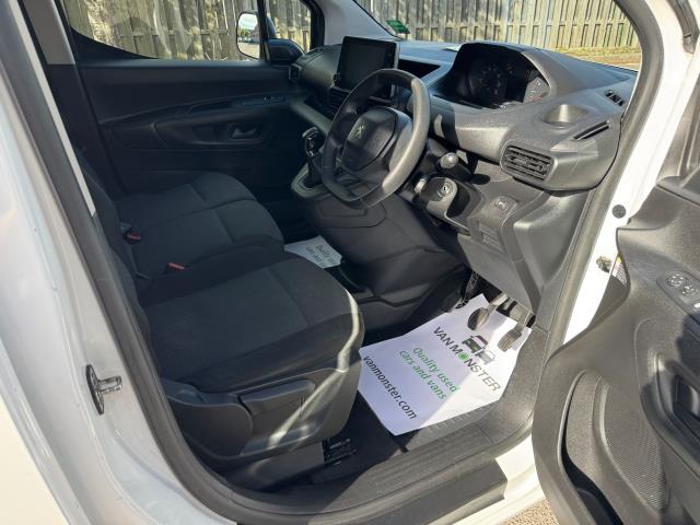 2020 Peugeot Partner 950 1.5 Bluehdi 100 Professional LONG Van (NV70JLU) Image 12