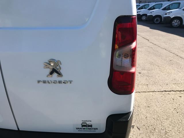 2020 Peugeot Partner L2 950 1.5BLUE HDI 100PS PROFESSIONAL EURO 6 (NV70KDN) Image 40