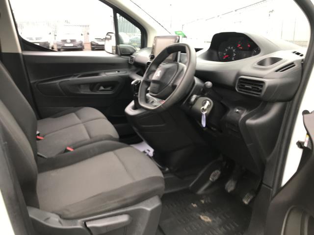 2020 Peugeot Partner L2 950 1.5BLUE HDI 100PS PROFESSIONAL EURO 6 (NV70KDZ) Image 21