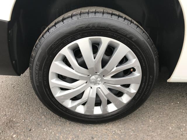 2020 Peugeot Partner L2 950 1.5BLUE HDI 100PS PROFESSIONAL EURO 6 (NV70KDZ) Image 20