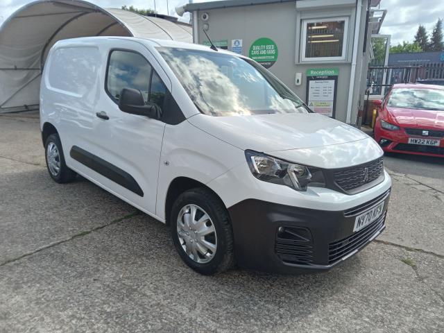 2021 Peugeot Partner 1000 1.5 Bluehdi 100 Professional Van (NV70KFN) Image 2