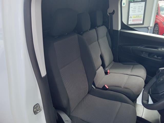 2021 Peugeot Partner 1000 1.5 Bluehdi 100 Professional Van (NV70KFN) Image 20