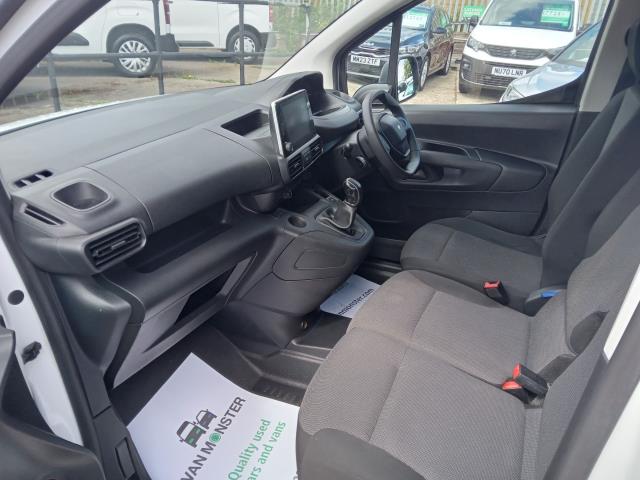 2021 Peugeot Partner 1000 1.5 Bluehdi 100 Professional Van (NV70KFN) Image 15