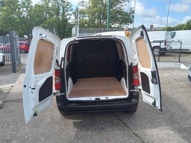 2021 Peugeot Partner 1000 1.5 Bluehdi 100 Professional Van (NV70KFN) Image 11