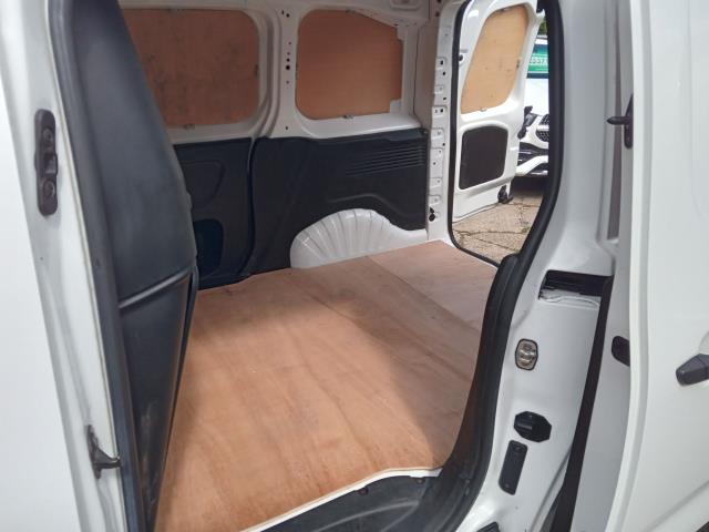 2021 Peugeot Partner 1000 1.5 Bluehdi 100 Professional Van (NV70KFN) Image 18