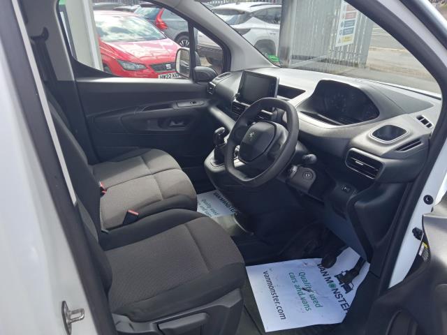 2021 Peugeot Partner 1000 1.5 Bluehdi 100 Professional Van (NV70KFN) Image 19