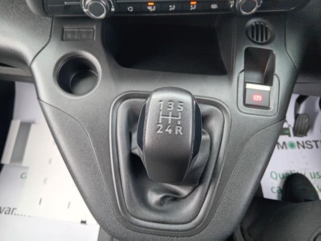 2020 Peugeot Partner 1000 1.5 Bluehdi 100 Professional Van (NV70KGA) Image 22