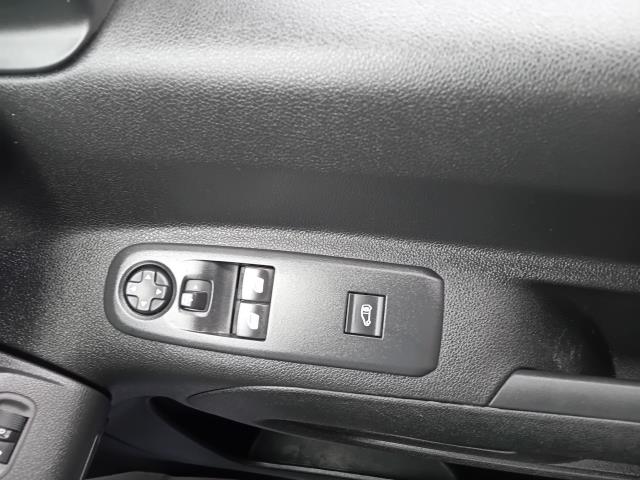 2020 Peugeot Partner 1000 1.5 Bluehdi 100 Professional Van (NV70KGA) Image 23