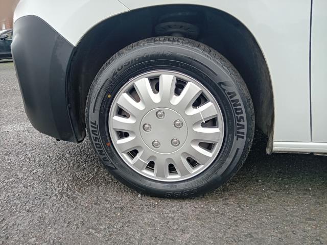 2020 Peugeot Partner 1000 1.5 Bluehdi 100 Professional Van (NV70KGA) Image 11