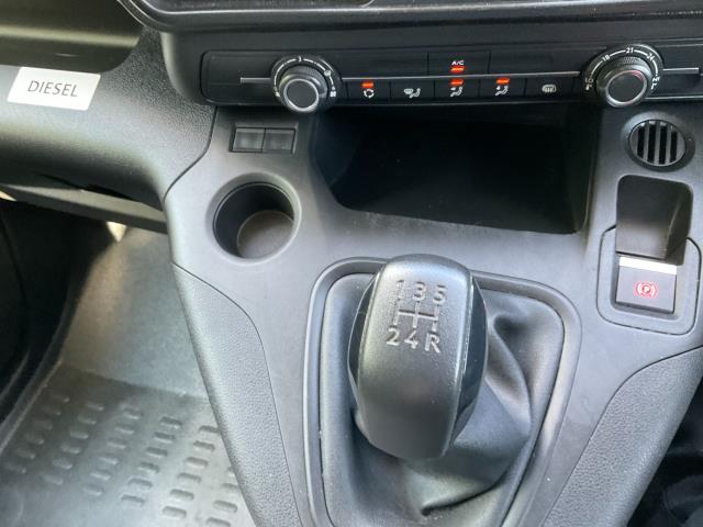 2021 Peugeot Partner 1000 1.5 Bluehdi 100 Professional Van (Limited to 70MPH) (NV70KGF) Image 27