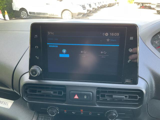 2021 Peugeot Partner 1000 1.5 Bluehdi 100 Professional Van (Limited to 70MPH) (NV70KGF) Image 21