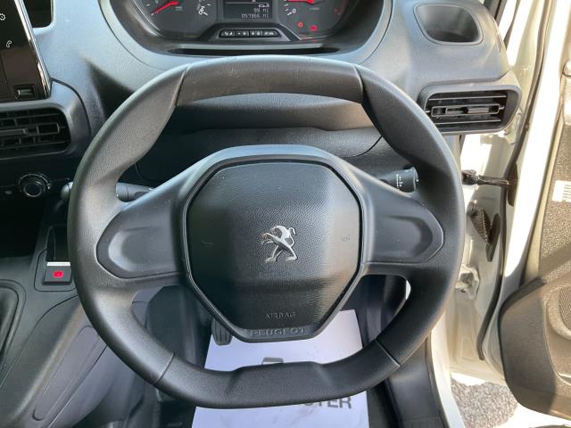 2021 Peugeot Partner 1000 1.5 Bluehdi 100 Professional Van (Limited to 70MPH) (NV70KGF) Image 17