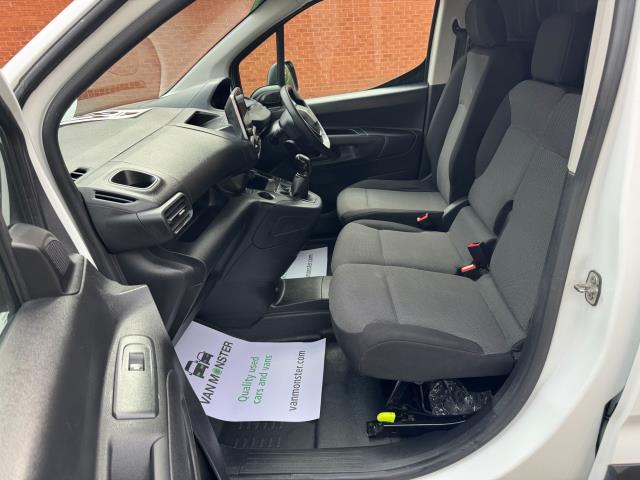2021 Peugeot Partner 1000 1.5 Bluehdi 100 Professional Van (NV70KNA) Image 30