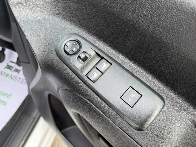 2021 Peugeot Partner 1000 1.5 Bluehdi 100 Professional Van (NV70KNA) Image 19