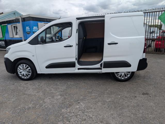 2021 Peugeot Partner 1000 1.5 Bluehdi 100 Professional Van (NV70KND) Image 22