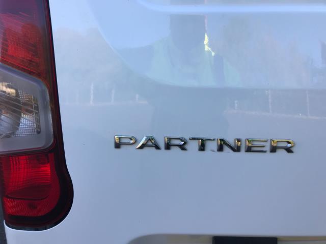2021 Peugeot Partner 1000 1.5 Bluehdi 100 Professional Van (NV70KPX) Image 16