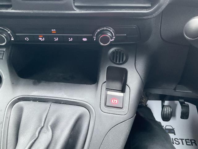 2020 Peugeot Partner 1000 1.5 Bluehdi 100 Professional Van (NV70KSJ) Image 25