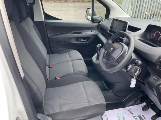 2020 Peugeot Partner 1000 1.5 Bluehdi 100 Professional Van (NV70KSJ) Image 16