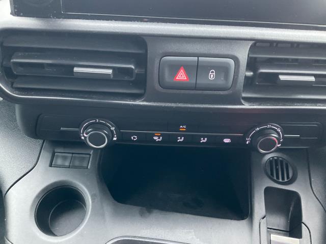 2020 Peugeot Partner 1000 1.5 Bluehdi 100 Professional Van (NV70KSJ) Image 23