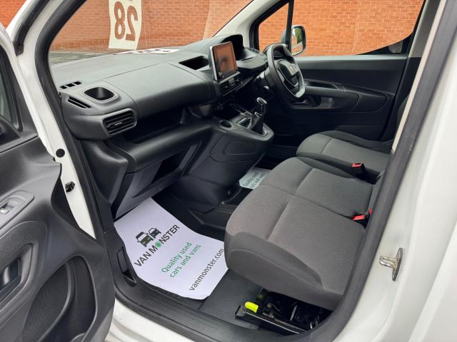 2020 Peugeot Partner 1000 1.5 Bluehdi 100 Professional Van (NV70KTK) Image 28