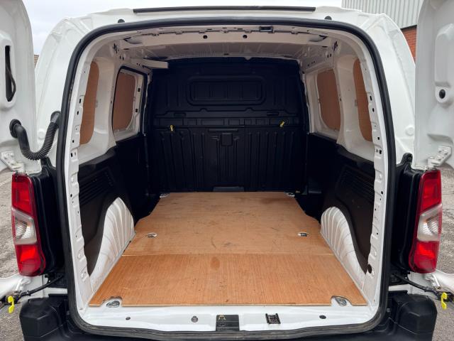 2020 Peugeot Partner 1000 1.5 Bluehdi 100 Professional Van (NV70KTK) Image 43