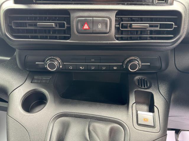 2020 Peugeot Partner 1000 1.5 Bluehdi 100 Professional Van (NV70KTK) Image 25
