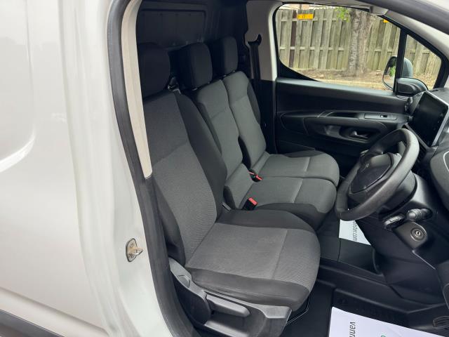 2020 Peugeot Partner 1000 1.5 Bluehdi 100 Professional Van (NV70KTK) Image 16