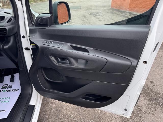 2020 Peugeot Partner 1000 1.5 Bluehdi 100 Professional Van (NV70KTK) Image 18