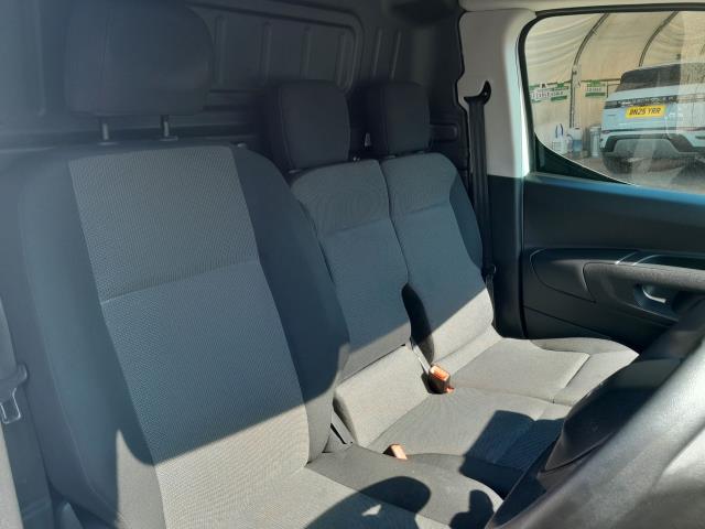2021 Peugeot Partner 950 1.5 Bluehdi 100 Professional Van L2 (NV70LJX) Image 21
