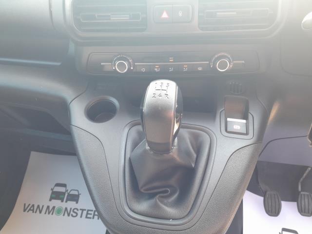 2021 Peugeot Partner 950 1.5 Bluehdi 100 Professional Van L2 (NV70LJX) Image 24